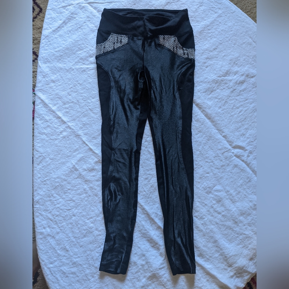 Koral high lustre leggings small